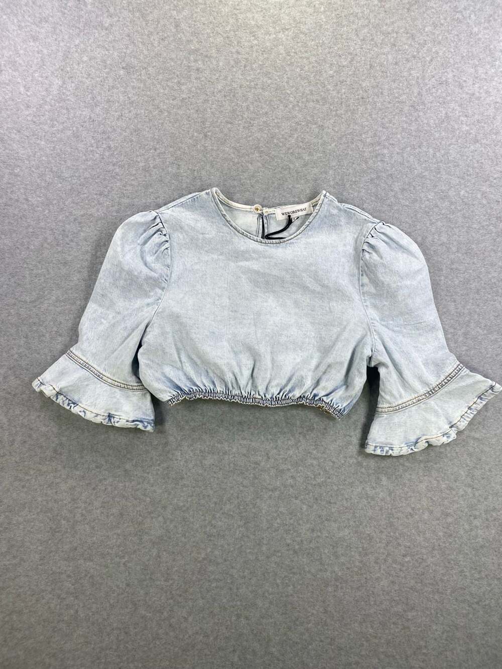 WeWoreWhat Women's Light Wash Denim Puff Sleeve Cropped Top